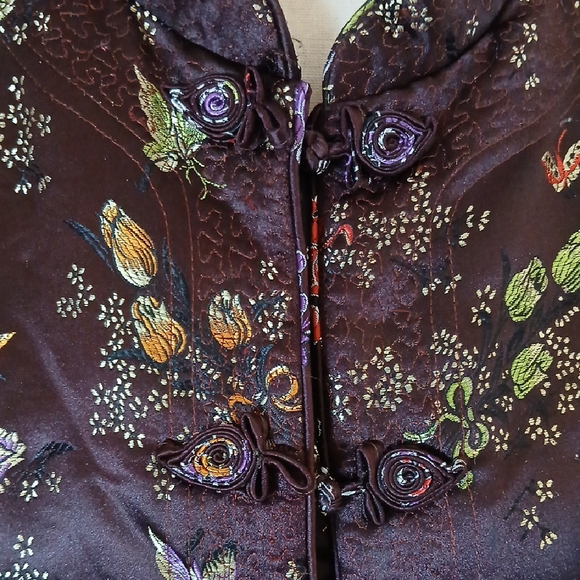 Hand-quilted Floral Satin Jacket - Picture 4 of 8